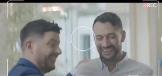 VIDEO/Jo çdogjë shkon si duhet, publikohen prapaskenat e “Dy Gisht Mjaltë”