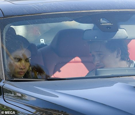 FOTO/Djali i David Beckham shpërthen në lot, kapet në makinë duke u zënë keq me të dashurën