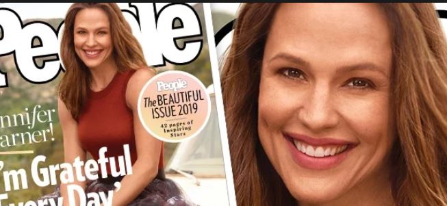 FOTO/Përzgjidhet si gruaja më e bukur në botë, aktorja nuk e pranon këtë titull