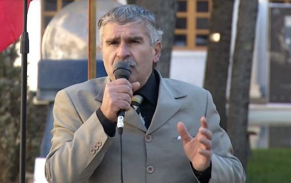 Pret të marrë mandatin e deputetit, gruaja i kërkon divorcin Gjuzit pas sherrit me kunatën