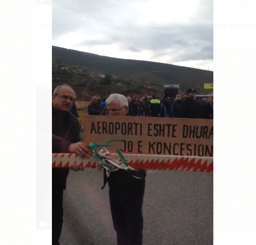 VIDEO/Kuksianët i vënë traun Ramës: Aeroporti është dhuratë për Kukësin, jo për koncesionarin