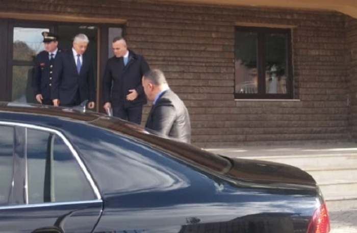 Çfarë po ndodh? Lleshaj dhe Veliu zbarkojnë në Elbasan