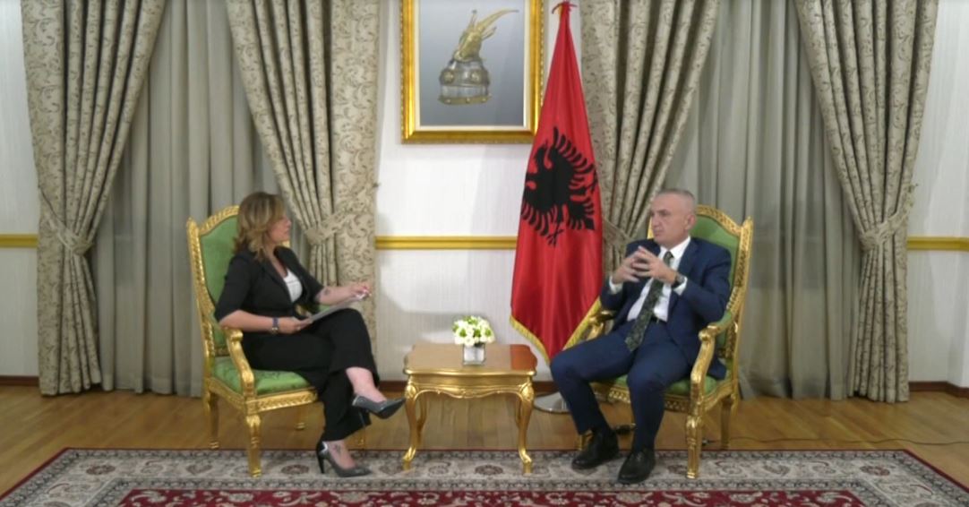 Presidenti Meta: Jemi buzë greminës, partitë të largohen nga pozitat e të fortit