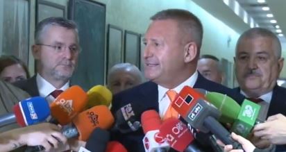 VIDEO/Marrëveshja e koalicionit opozitar, Ndoka: Basha po ndërton ekipin pa i blerë lojtarët si Rama