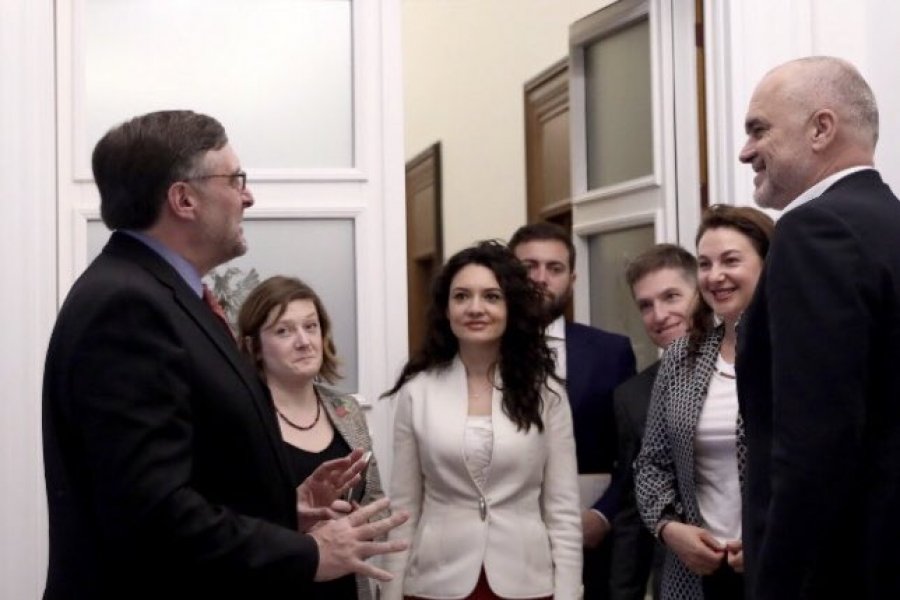 Zyrtari i DASH 100 minuta takim me Ramën, vjen reagimi i kryeministrit