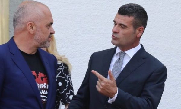 Patozi regjistron nesër partinë e re, Rudina Hajdari tërhiqet papritur