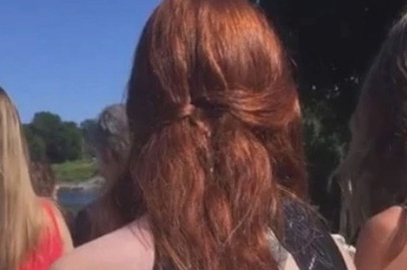 FOTO/Refuzoi ushqimin e restorantit, e ftuara merr bukë me vete në dasmë