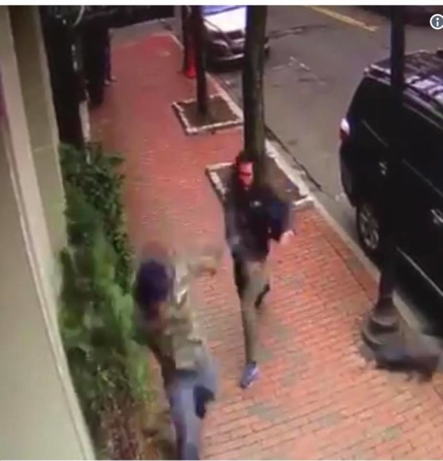 Grabitja në SHBA, gazetari nxjerr fotot dhe bën krahasimin: Si u mobilizua menjëherë policia