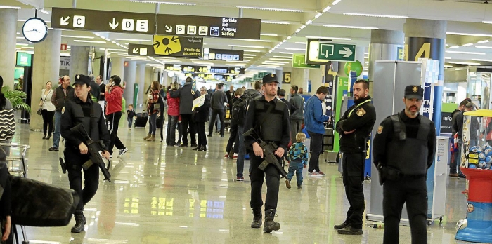 Përdori pasaportë false për të kaluar Spanjën, pranga shqiptarit