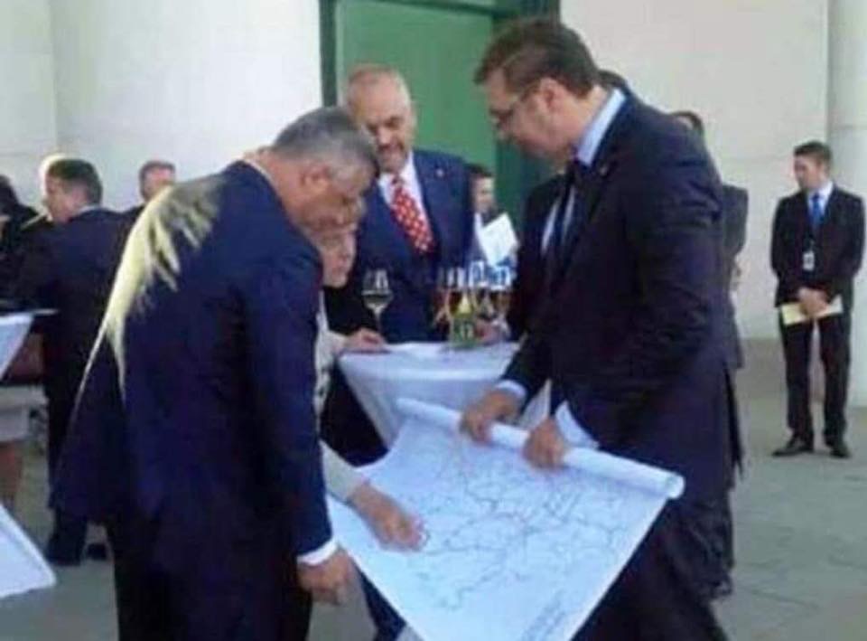 Berisha publikon nje foto te rralle sa veshtire te besohet