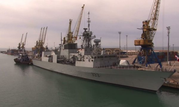 Dy luftëanije të NATO-s ankorohen në Portin e Durrësit