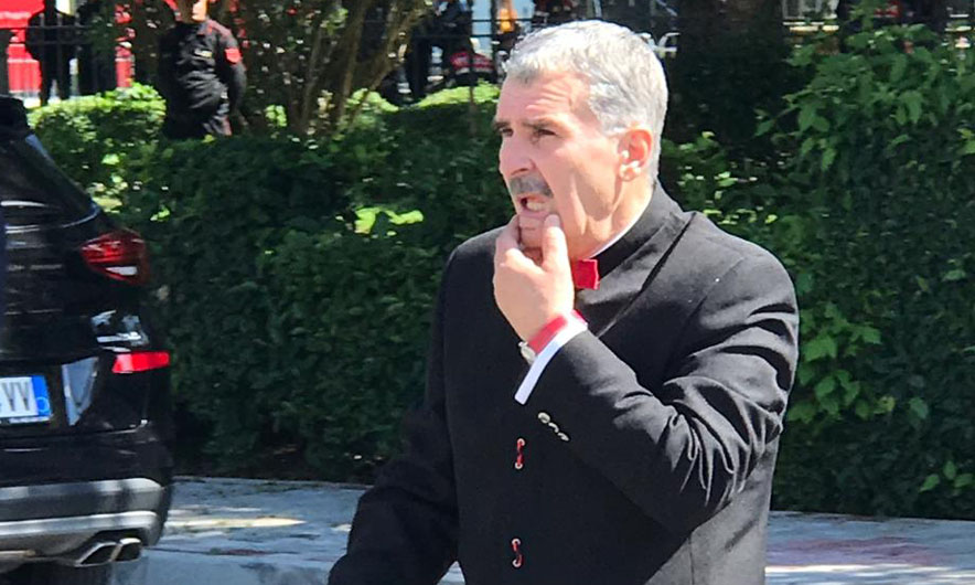 Kujtimi i Kujtim Gjuzit: Rama hypi mbi kalin e Skenderbeut ne vitin 1982