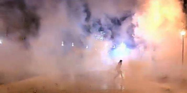 Poezia e Flutura Akces per gazin e Tiranes pa gaz