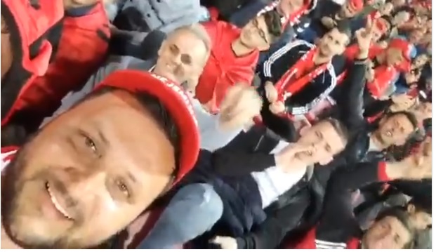 VIDEO/ ‘Rama Ik’ pushton stadiumet shqiptare!