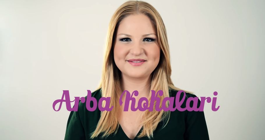 VIDEO/Eurodeputetja e parë shqiptare në PE, kush është Arba Kokalari, mbesa e Musine Kokalari