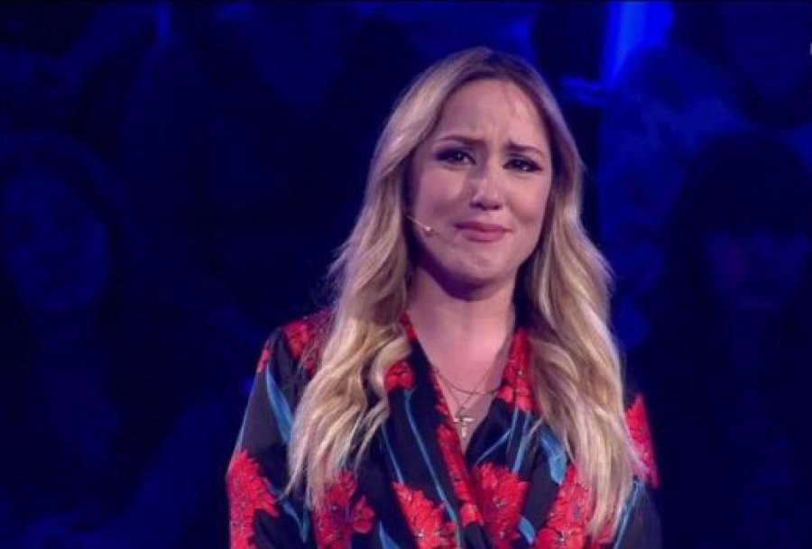 Si rrallë herë dhe e përlotur, Arbana Osmani flet për sëmundjen e rëndë të nënës së saj