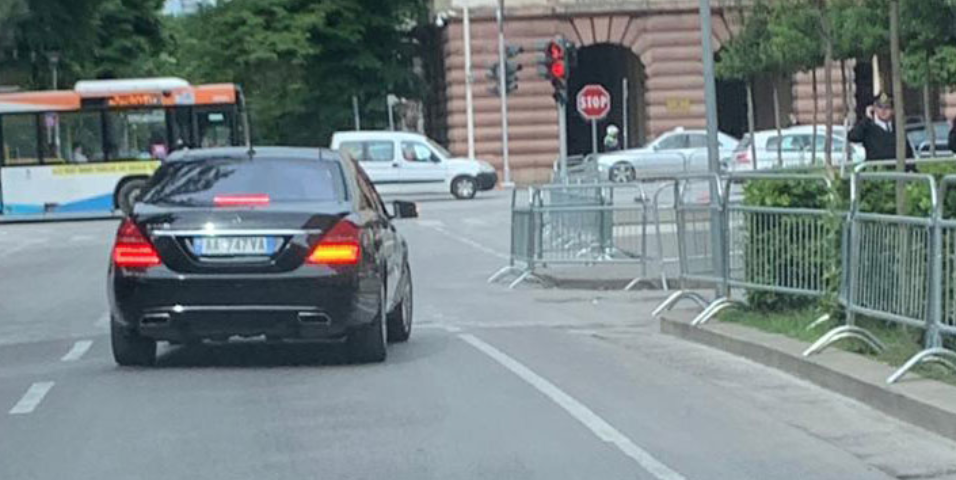 Arta Marku në kryeministri 7 orë pas mbylljes së protestës