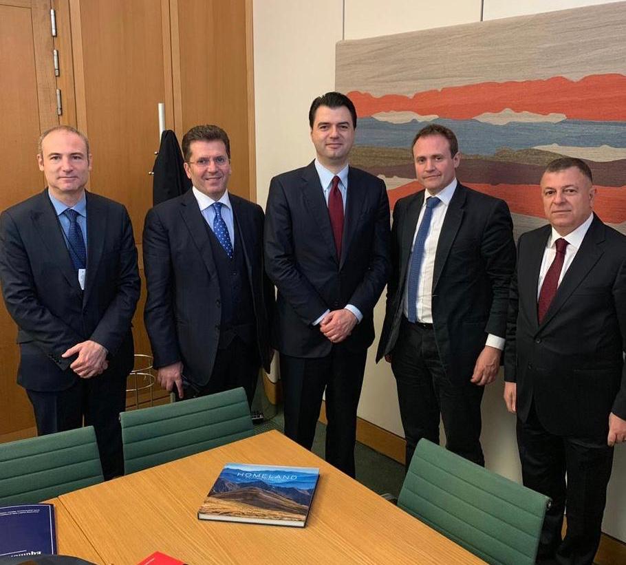 FOTO/ Basha në Parlamentin britanik: Vendi ndodhet në krizë të rrezikshme