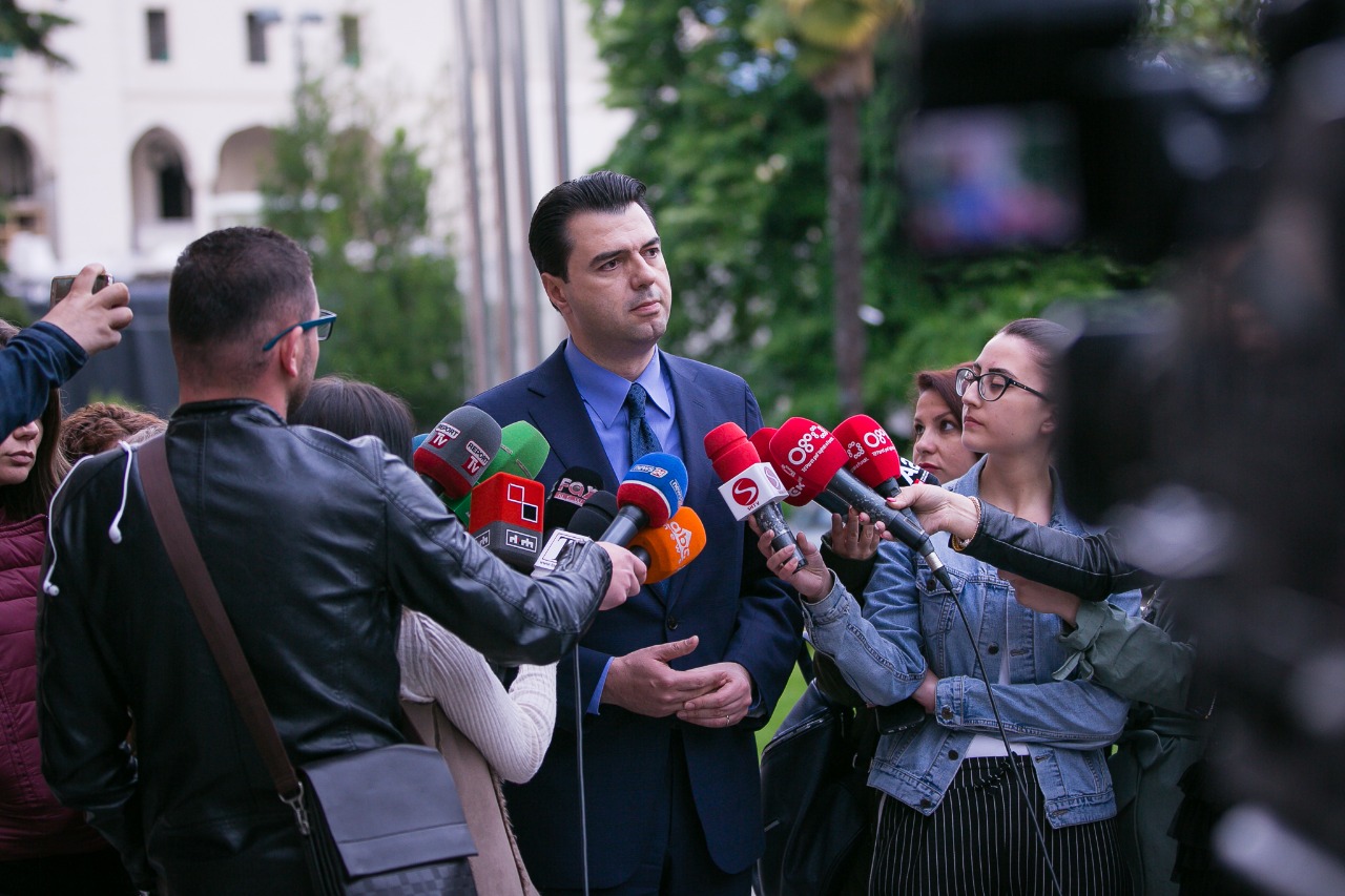 Deklarata e fortë e Bashës: ‘Jemi në grusht shteti, vjedhja e zgjedhjeve në mbarë Shqipërinë’