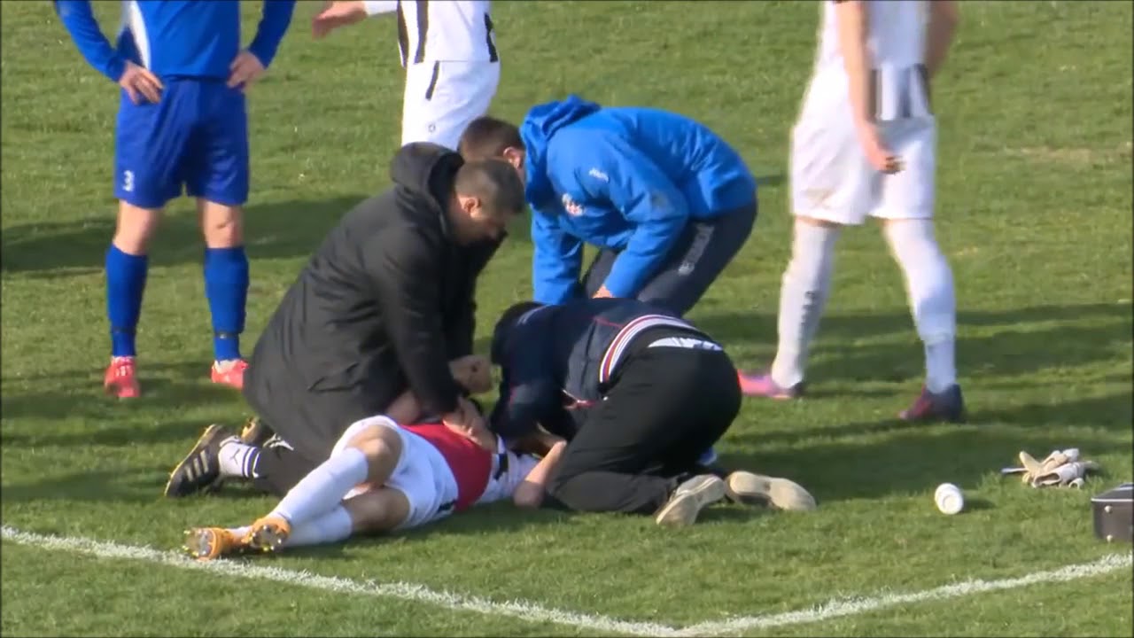 Tronditet bota e sportit, futbollisti vdes sapo pi ujë