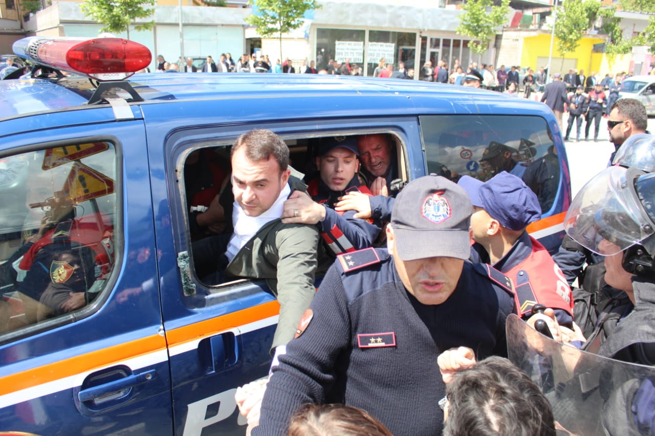 “Nuk ka për t’u ndërtuar në kurriz të banorëve”, Bardhi: Ja si do nuk e lejojmë prishjen e banesave