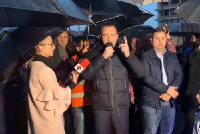 Klevis Balliu rikthehet në protestën e Unazës: Rama nuk ka ndal dot as me burg