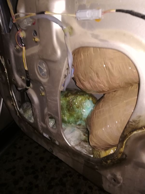 FOTO/ Drogë në makinë, arrestohet 40-vjeçari shqiptar në Selanik