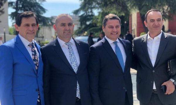Pesë deputetë të PS-së gati për kryebashkiakë, ja emrat e rinj që i zëvendësojnë
