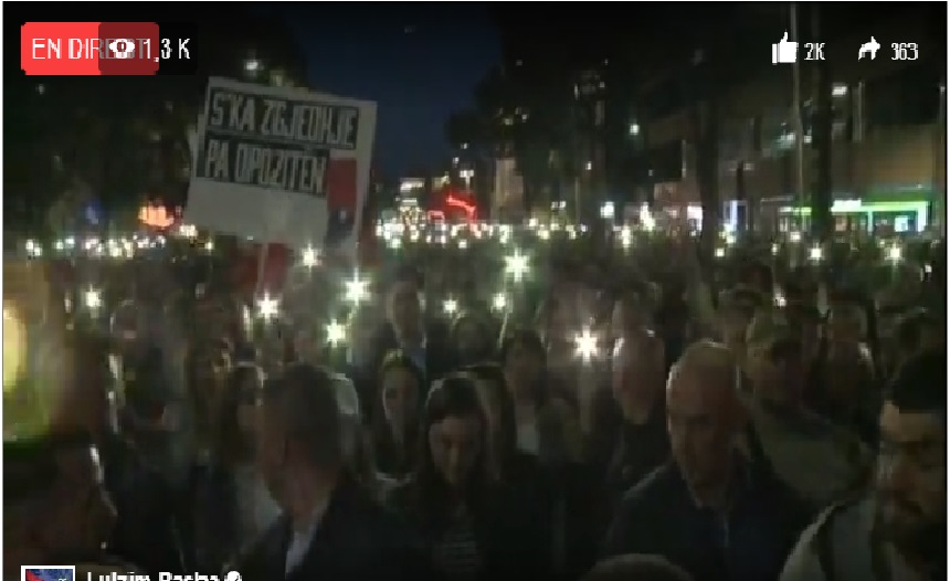 VIDEO/ Me drita ndezur do marshohet drejt parlamentit