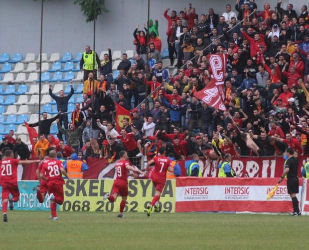 VIDEO/Festa e çmendur e tifozerisë, Partizani kampion pas 26 vitesh