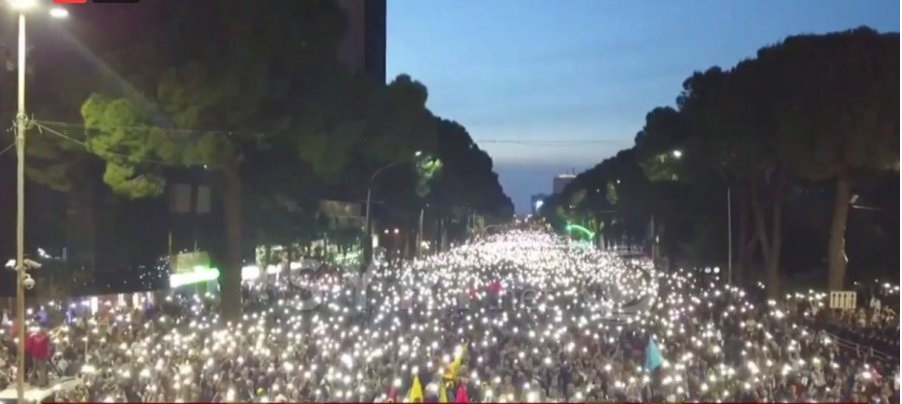 VIDEO/ Berisha publikon pamje të protestës: Dita e Lirisë e kryengritjes Cunam
