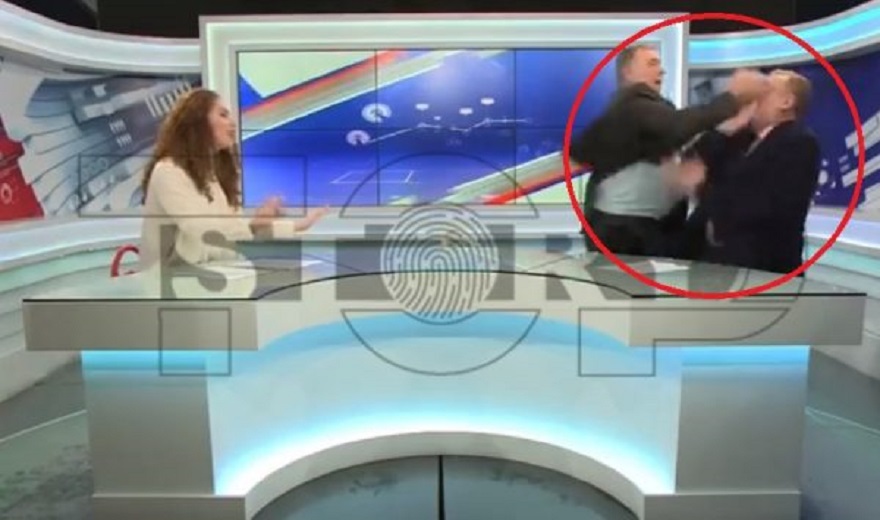 Grushte dhe shpulla në televizion, si e komenton “The Independent”