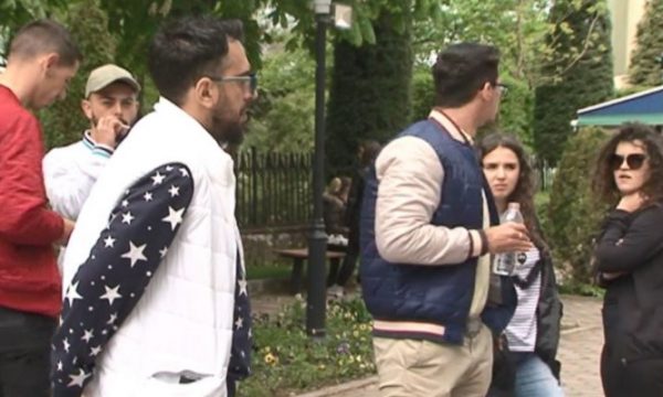 Studentët korçarë i rikthehen protestave: Bëmë luftë për vettingun e pedagogëve dhe asgjë nuk u bë