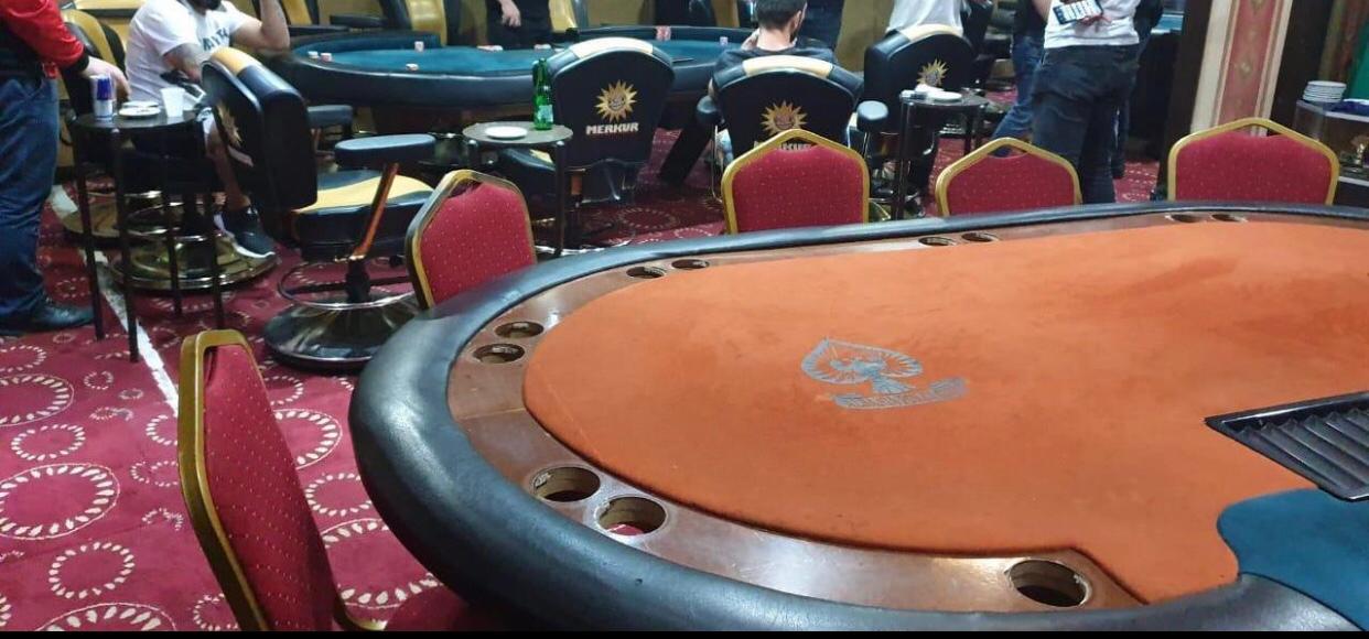 FOTO/Nuk mbyllën lojëra e fatit, procedohen dy pronarët në Tiranë, çfarë zbuloi policia