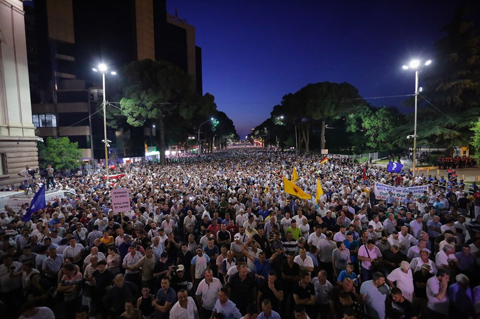 FOTO/Basha i vendosur për 30 Qershorin: Ja si do të zgjidhet kjo krizë