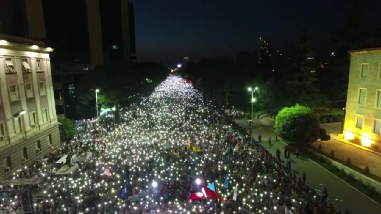 FOTO/Basha i vendosur për 30 Qershorin: Ja si do të zgjidhet kjo krizë
