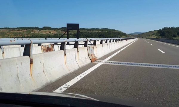 Humbin jetën tragjikisht dy të rinj në autostradën “Ibrahim Rugova”, ranë në një humnerë
