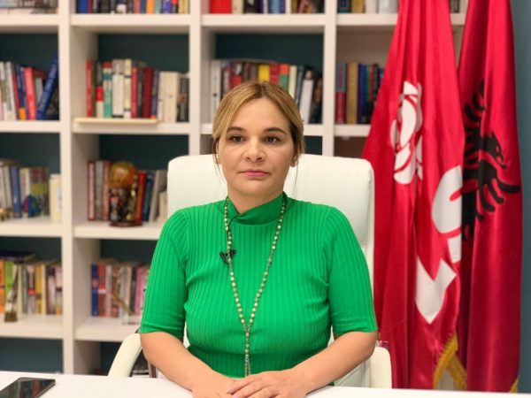 Kryemadhi ka një mesazh për Edi Ramën : 85% e shqiptarëve të refuzuan