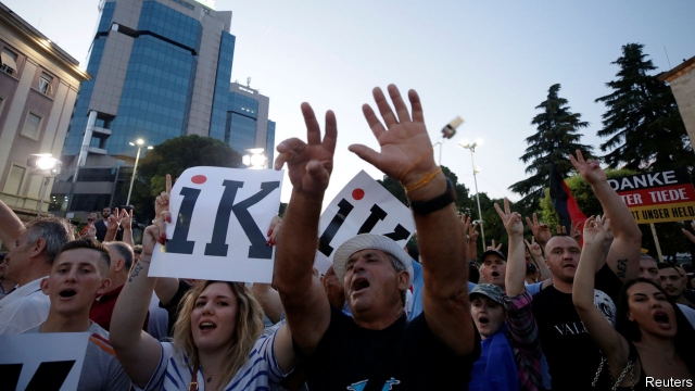 Media e njohur ndërkombëtare  : Shqipëria është zhytur në kaos