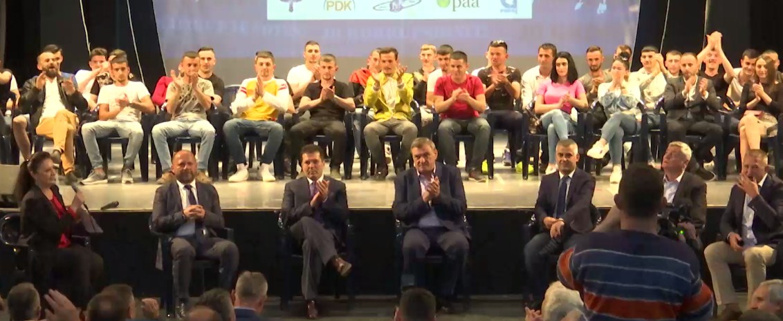 Meta e paralajmëroi ditë më parë, aleatët e Bashës e mbështesin: Të shtyhen zgjedhjet me 6 muaj