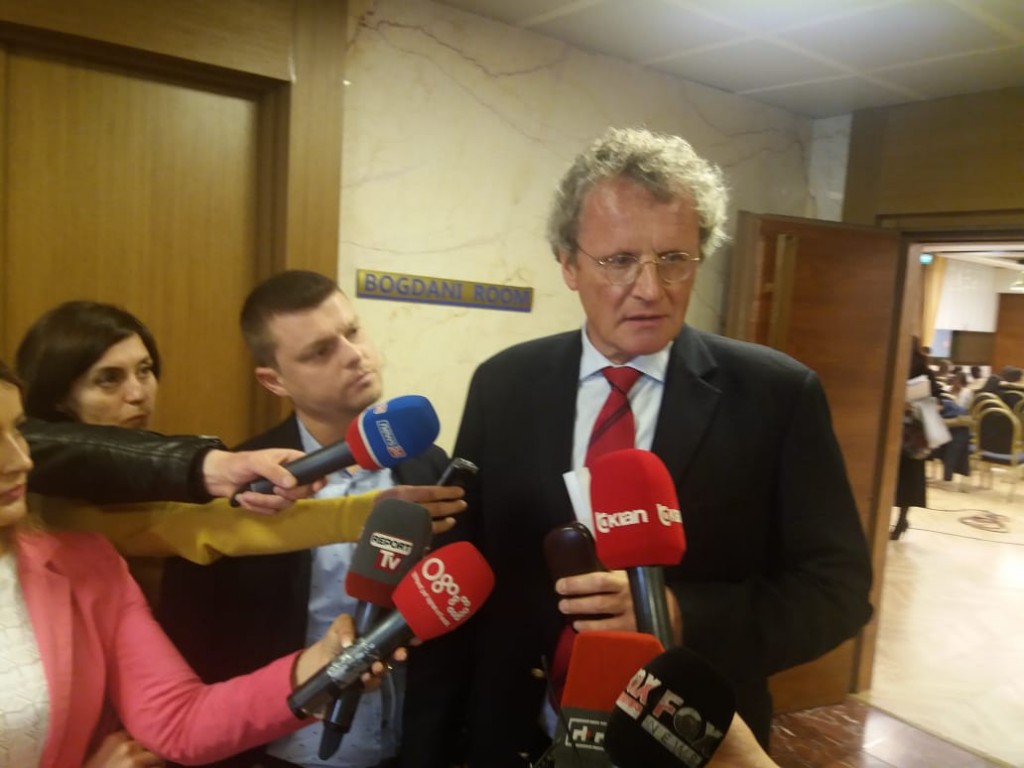 Anulimi i zgjedhjeve dhe shkarkimi i Metës, flet ambasadori i OSBE-së