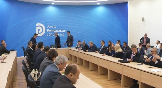 “Godet” ish-deputeti i PD : Më 30 qershor nuk ka zgjedhje