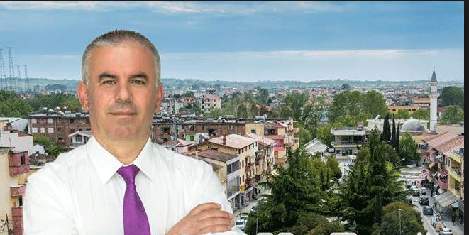 Publikohen dhe përgjimet mes Avdylajt dhe kreu të bashkisë së Shijakut: Në kafe, unë, ti, Gjushi…