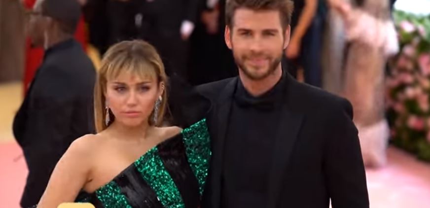 VIDEO/Momenti kur fansi i “çmendur” përpiqet të puthë këngëtaren e famshme