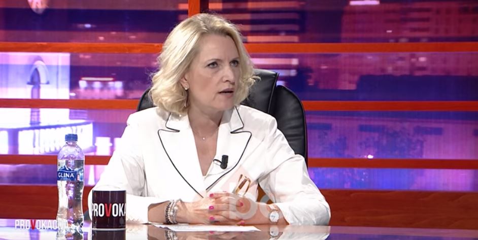 Ka dhe socialistë të “ndershëm”, ish-ministrja: Nuk kam dhënë asnjëherë kafe për të marrë një votë