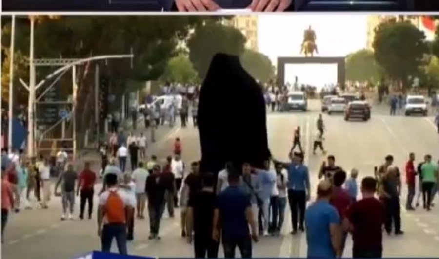 Enigma e madhe e protestës, cfarë ka brenda shtatores së mbuluar