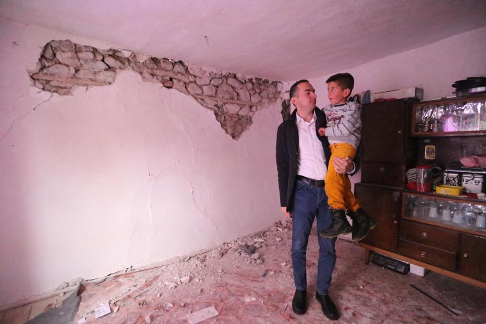 FOTO/”Duhet shpallur gjendja e jashtëzakonshme”, Salianji nga Korça: Turpi i mbuloftë gjithë ata punonjës…