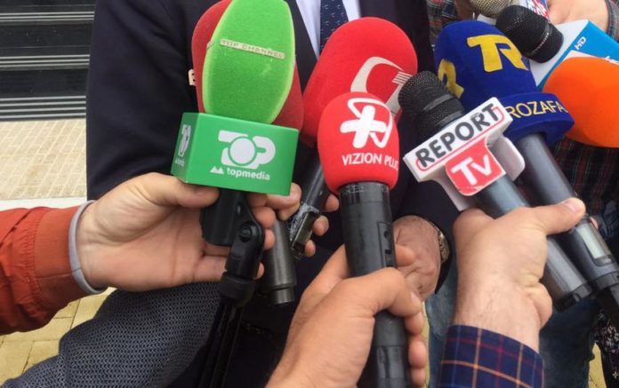 Shoqatat e gazetarëve në krah të Mustës, sfond politik në arrestimin e saj