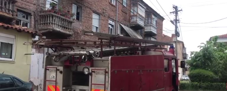 FOTO/”Janë plasur muret”, banorët në panik, lëkundje tjetër tërmeti në Korçë