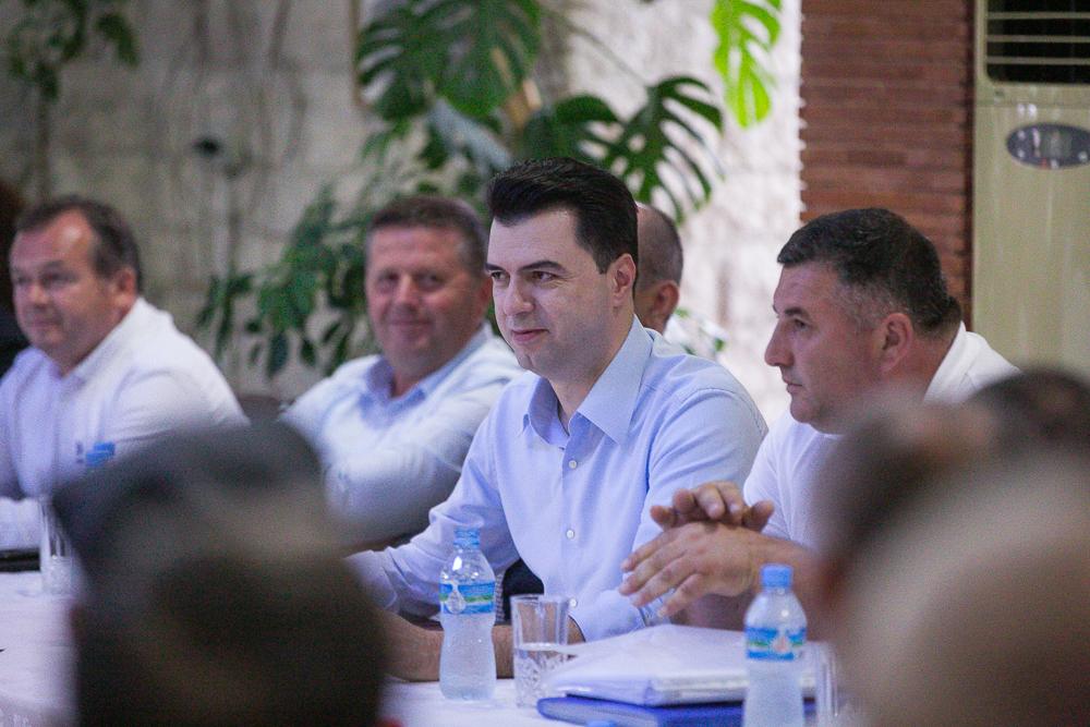 Basha: 30 Qershori, protesta më e madhe e të gjitha protestave/Mesazhi i shumicës refuzuese i qartë: Rama ik